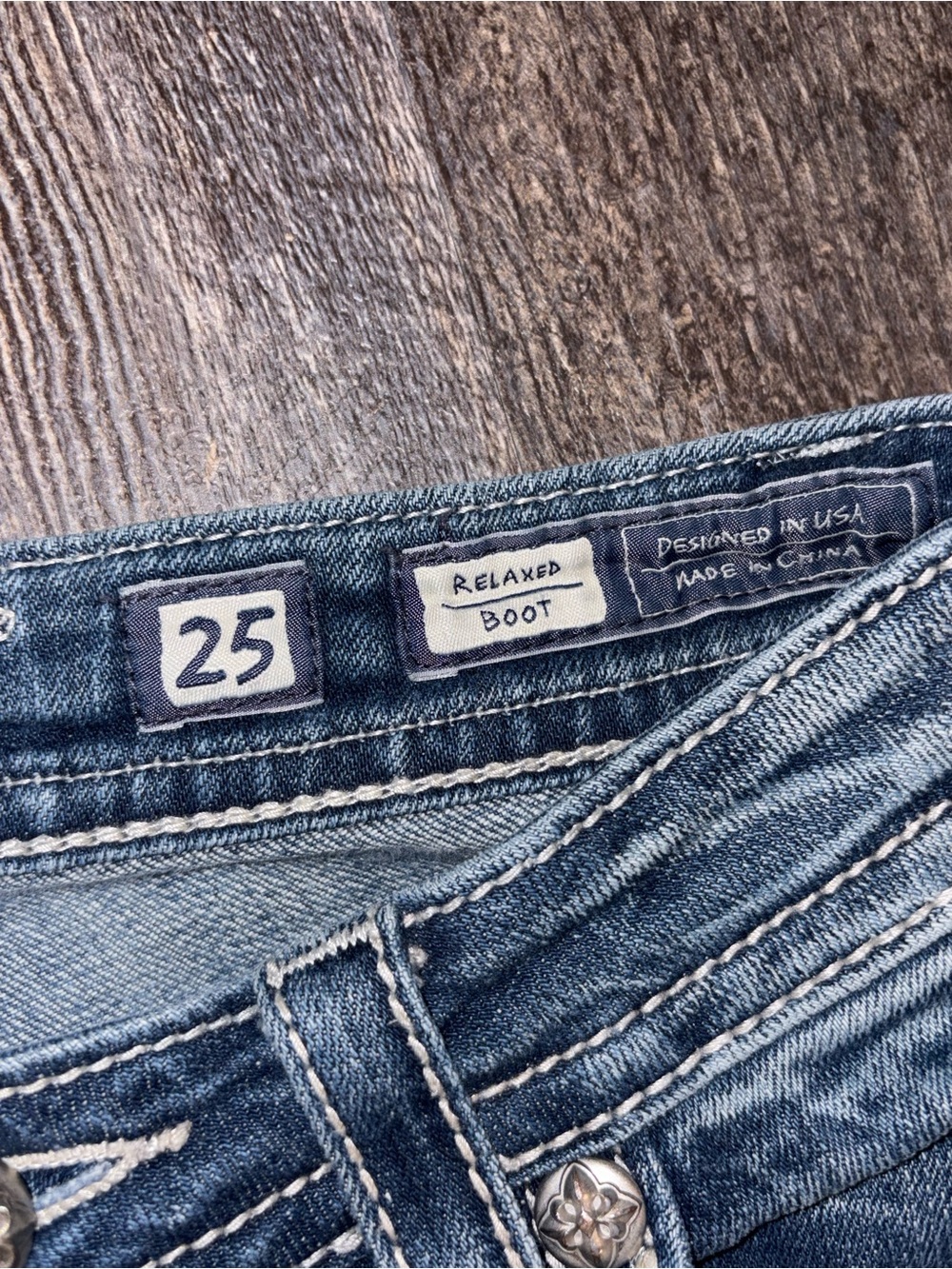 Miss Me Relaxed Boot Jeans Women’s Size 25 Dark Wash Embellished Flap Pocket - Picture 6 of 10